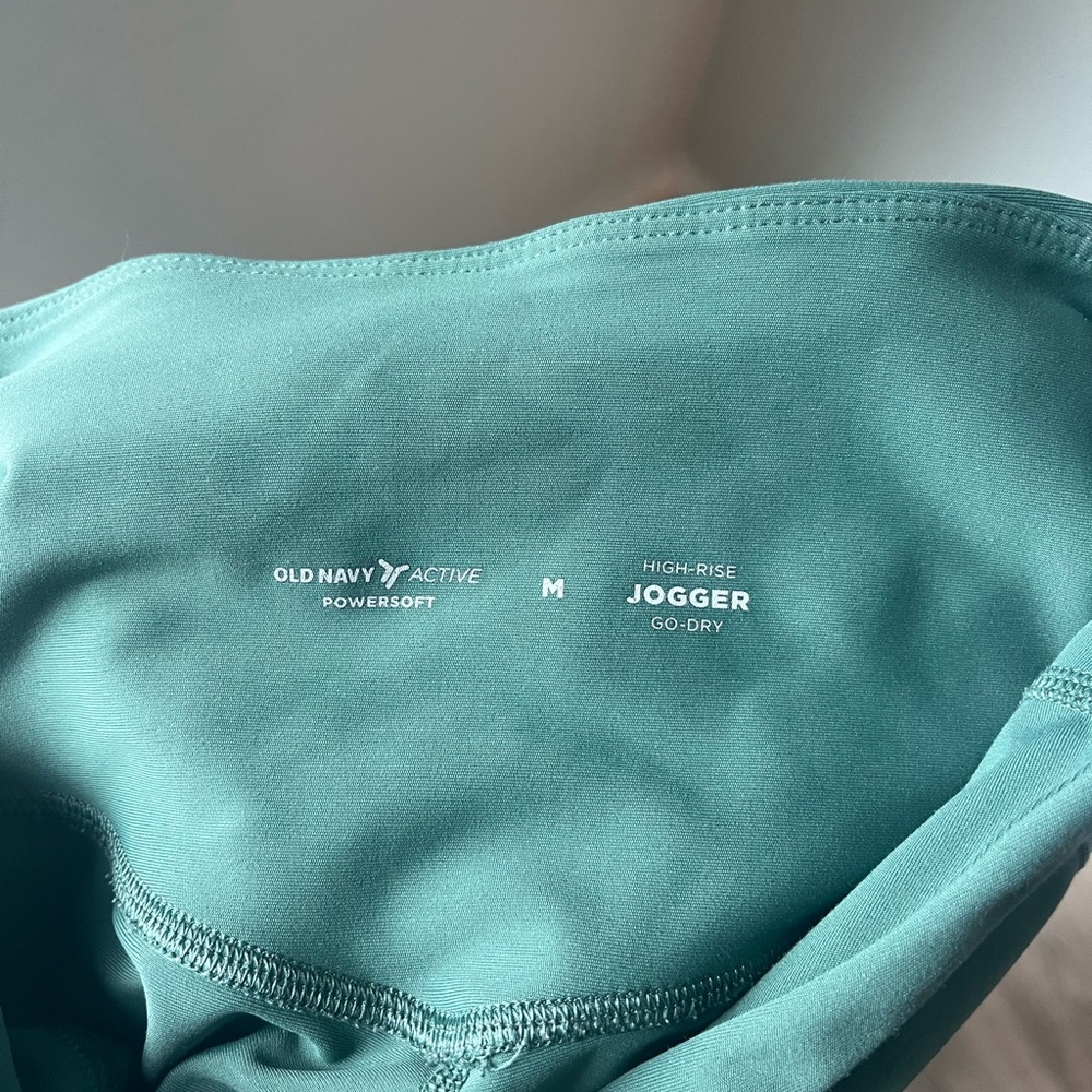 Old Navy Women's High-Rise Go Green Joggers - Picture 5 of 5